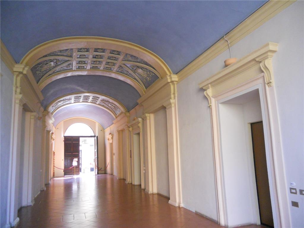 Villa immobiliare Forlì - COMMERCIALE CENTRO STORICO 