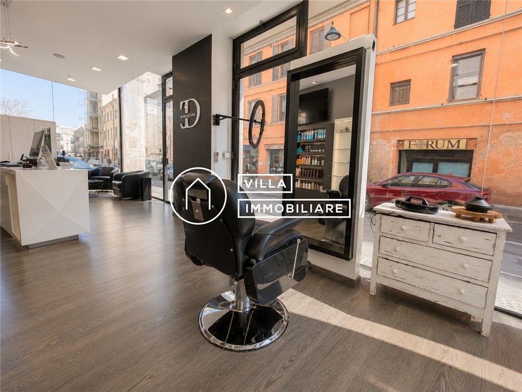 Villa immobiliare Forlì - COMMERCIALE riferimento 2136