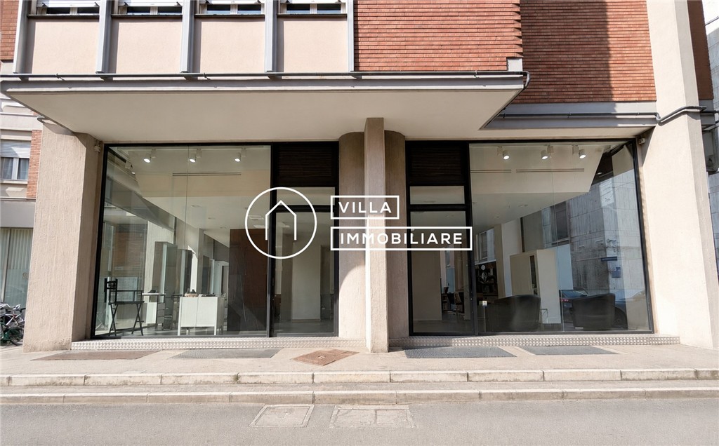 Villa immobiliare Forlì - COMMERCIALE riferimento 2136