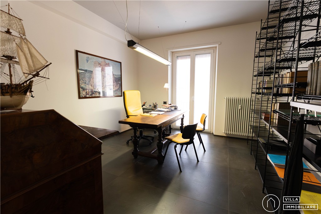 Villa immobiliare Forlì - COMMERCIALE riferimento 2123